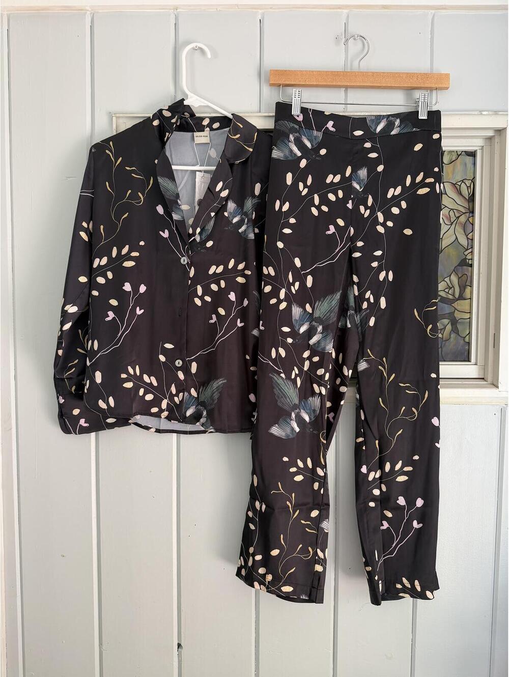 Golden Hour Black Floral bird Two-Piece pajama Set  Size Small